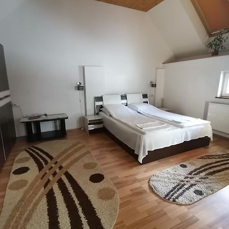 Отель Casa Sara Сэчеле Экстерьер фото