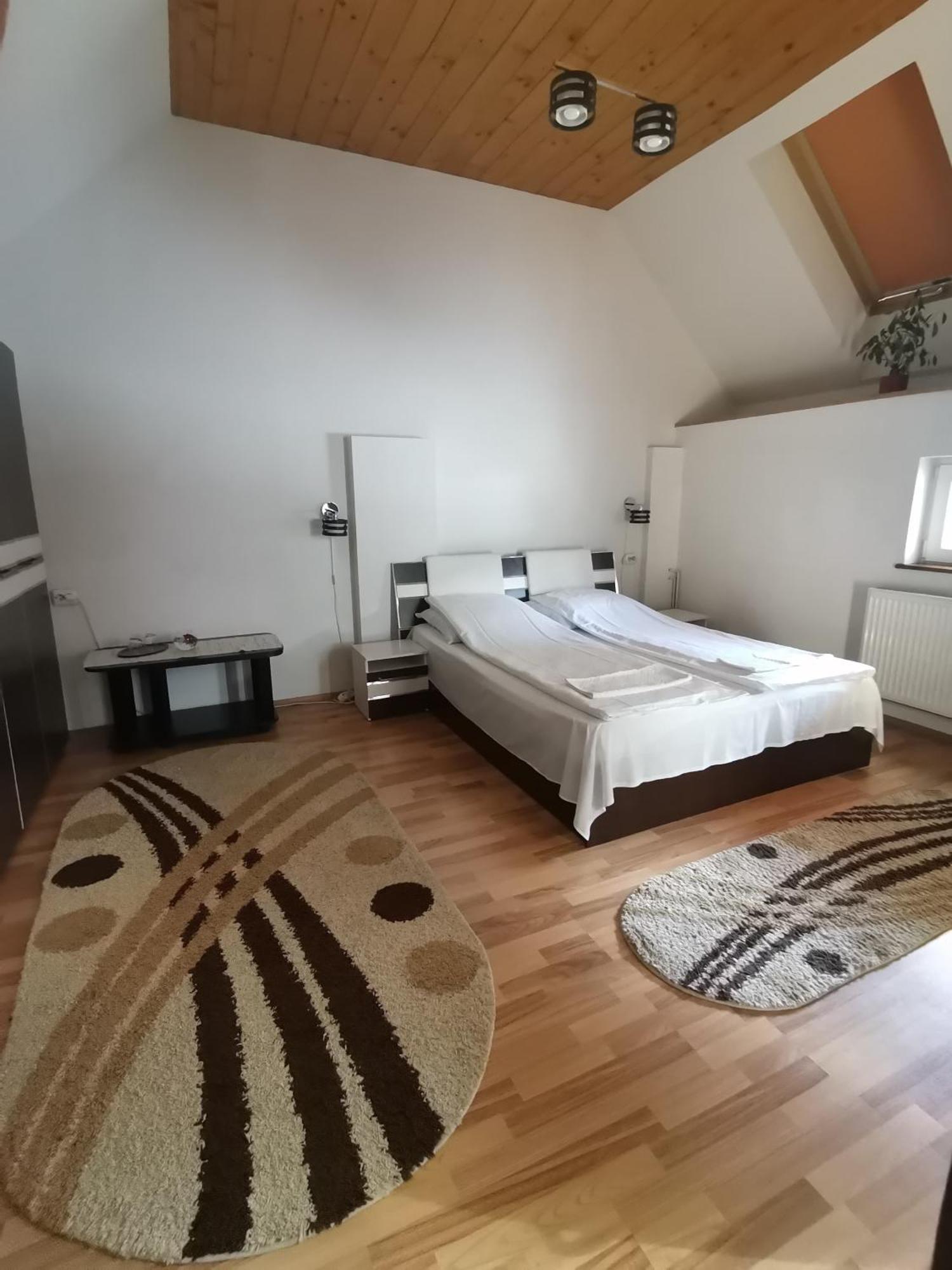 Отель Casa Sara Сэчеле Экстерьер фото